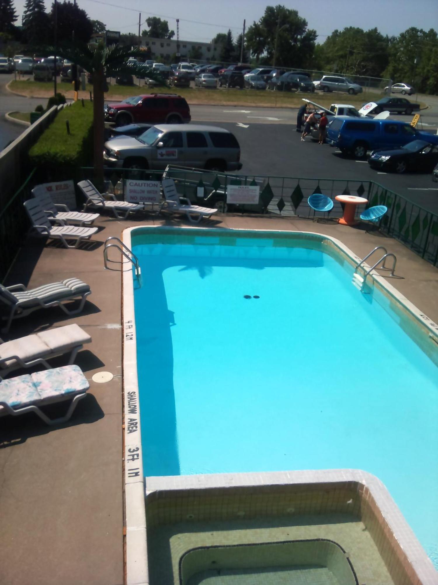 Rainbow Motor Inn - Fallsview Ниагарски водопад Екстериор снимка